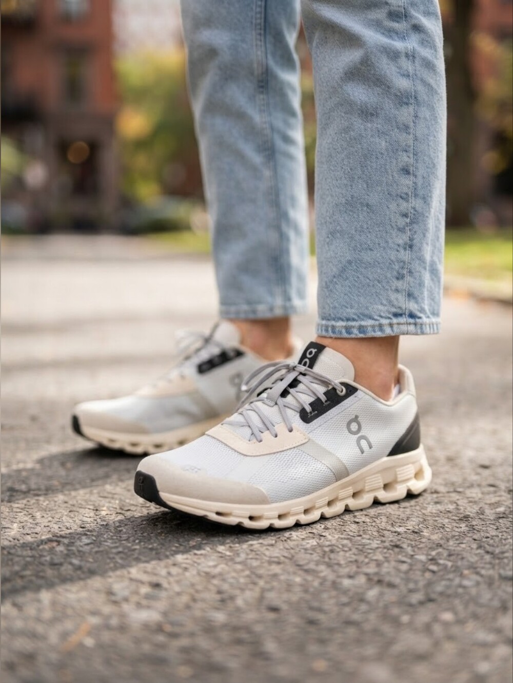 On Running Cloud nova Form Black Ivory Sneakers Sz 8.5